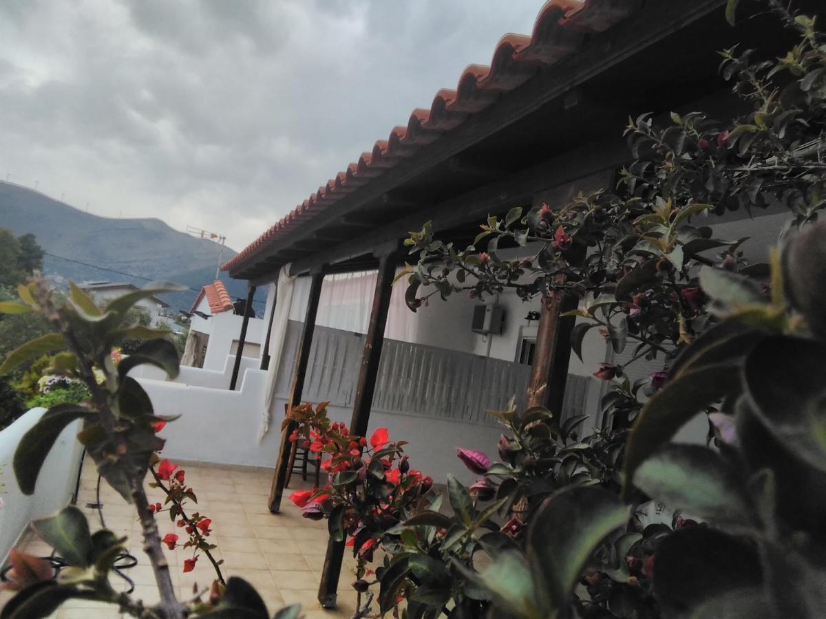 Meli-Ios Casa de hóspedes Almiropótamos Exterior foto